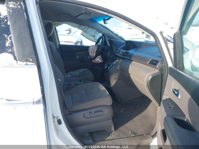 Honda Odyssey 2015 5FNRL5H47FB512786 Image 5