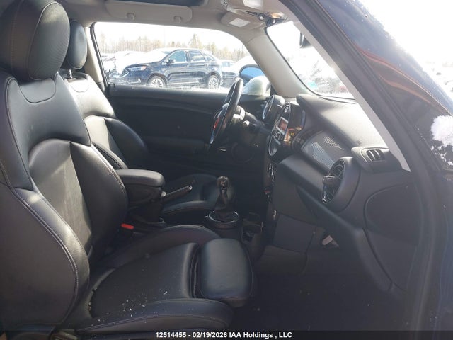 WMWXP5C59G3B15199 Mini Cooper