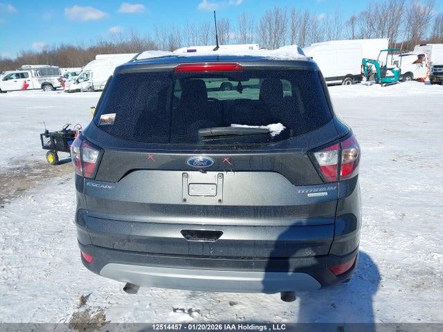 1FMCU0J99HUF09633 Ford Escape Titanium