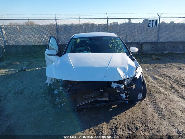 KMHLM4DG2RU729702 Hyundai ELANTRA SEL