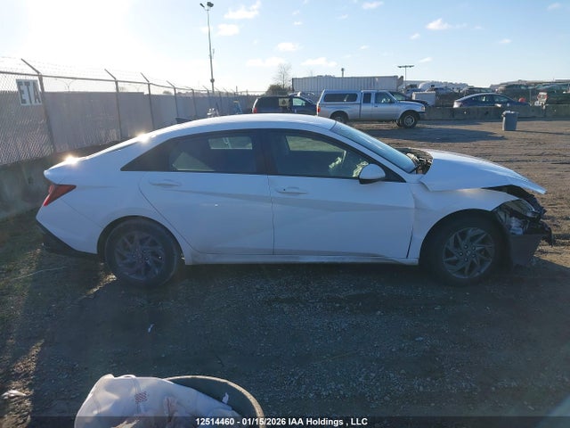 KMHLM4DG2RU729702 Hyundai ELANTRA SEL