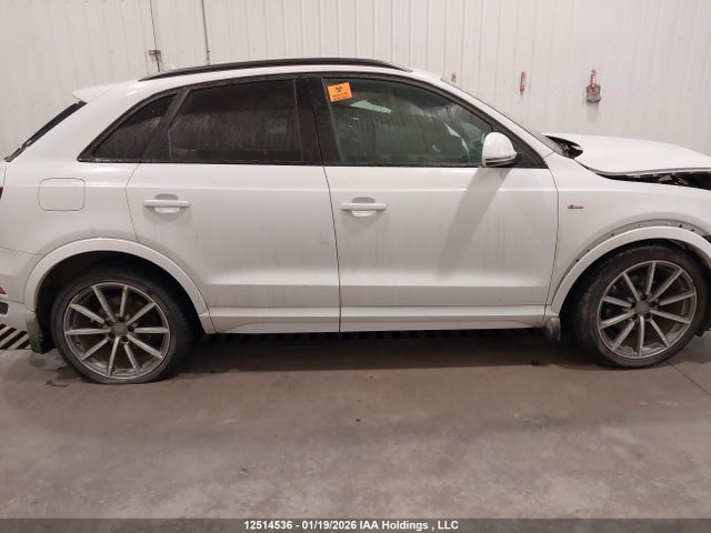WA1GFCFS8GR010895 Audi Q3 2.0t Technik