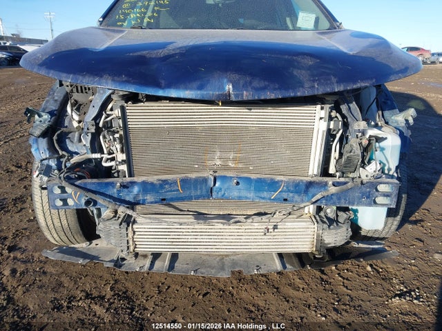 3GNAXUEV6NL272145 Chevrolet EQUINOX LT