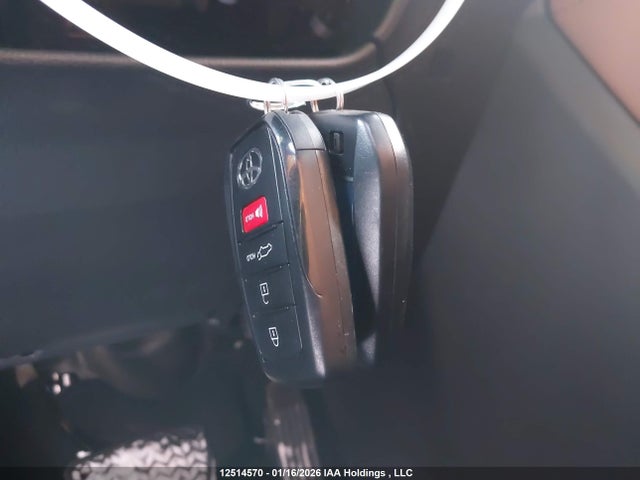 Продажа на аукционе авто 2025 Toyota Highlander Hybrid Limited, vin: 5TDEBRCH1SS690069, номер лота: 12514570