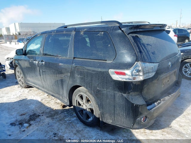 5TDXZ3DC5HS853576 Toyota Sienna Se 8 Passenger