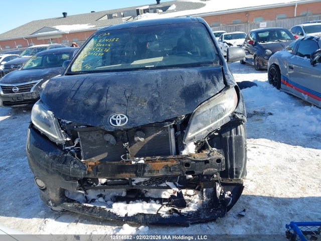 5TDXZ3DC5HS853576 Toyota Sienna Se 8 Passenger