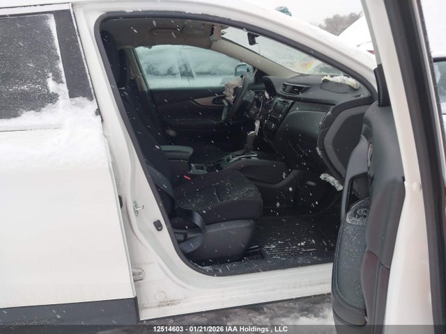 JN1BJ1CW6LW381725 Nissan Qashqai S/sl/sv