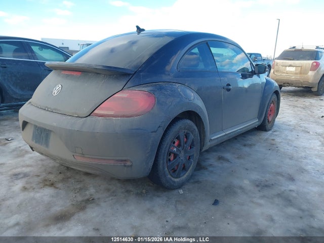 3VWJ17AT9HM615638 Volkswagen Beetle Se/sel