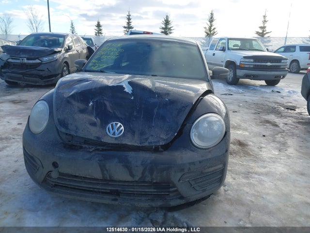 3VWJ17AT9HM615638 Volkswagen Beetle Se/sel