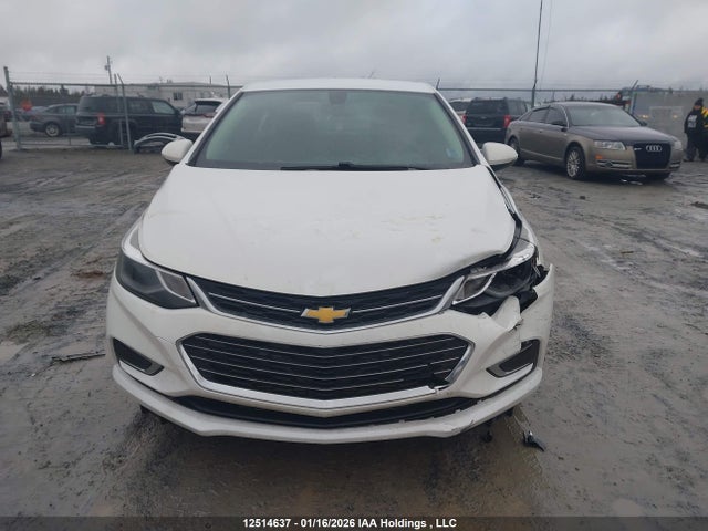 Chevrolet Cruze Premier Auto 2018 1G1BF5SM0J7227386 Image 12
