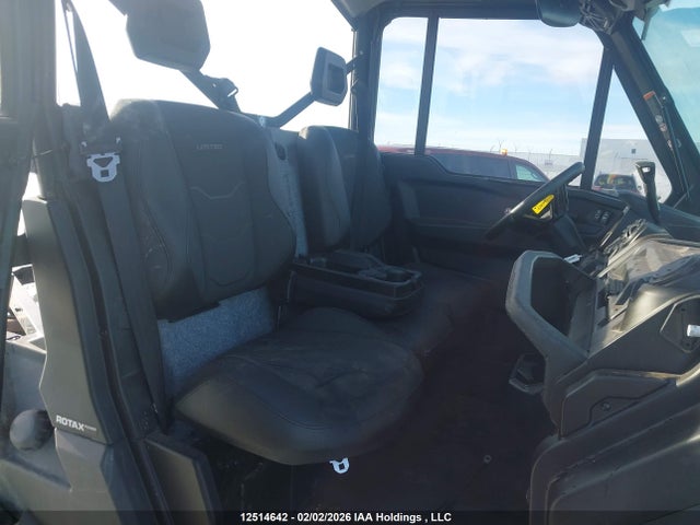 3JBUVAX43SK007153 Can-Am Defender Limited Cab Hd10