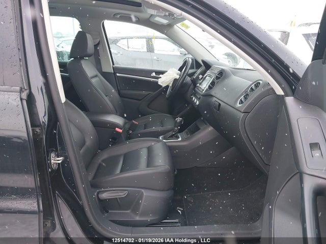 WVGJV7AX4FW115972 Volkswagen Tiguan Comfortline/highline/special Edition/trendline