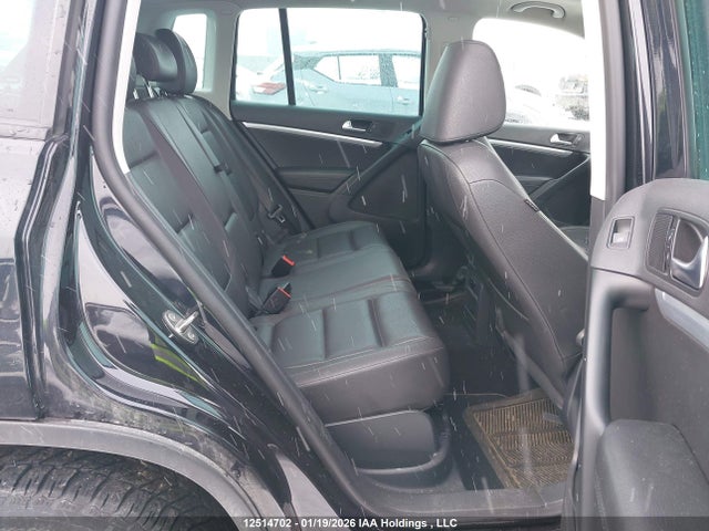 WVGJV7AX4FW115972 Volkswagen Tiguan Comfortline/highline/special Edition/trendline