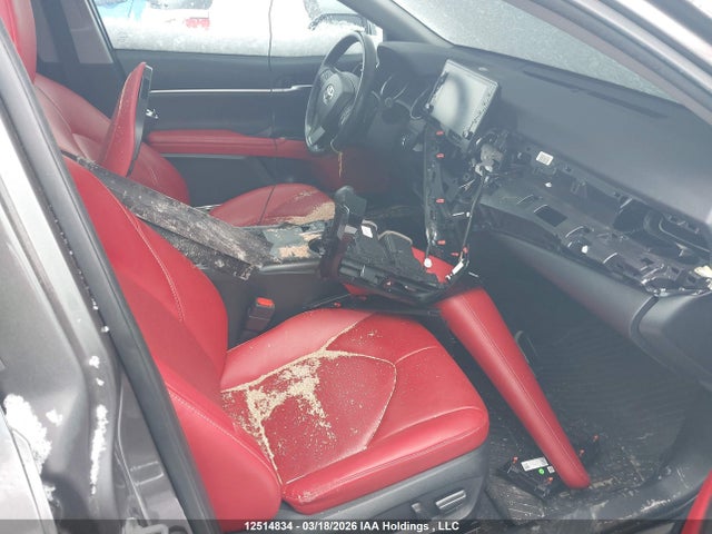 Продажа на аукционе авто 2022 Toyota Camry Hybrid Xse, vin: 4T1K31AK7NU040884, номер лота: 12514834