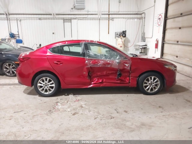 3MZBN1V79JM243565 Mazda 3 Gs