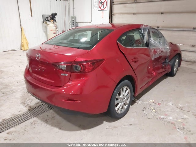3MZBN1V79JM243565 Mazda 3 Gs