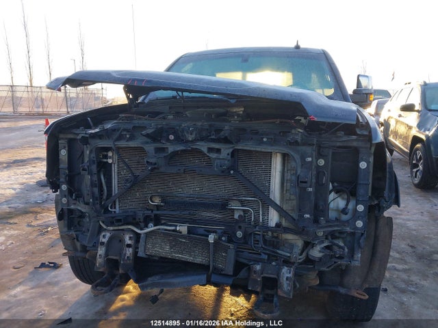 1GT12UE81GF295590 GMC Sierra K2500 Denali