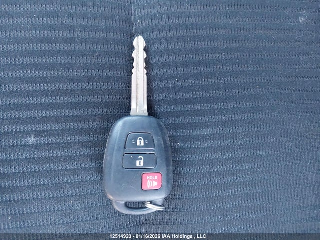 Toyota RAV4 LE 2018 2T3BFREV7JW854884 Image 11