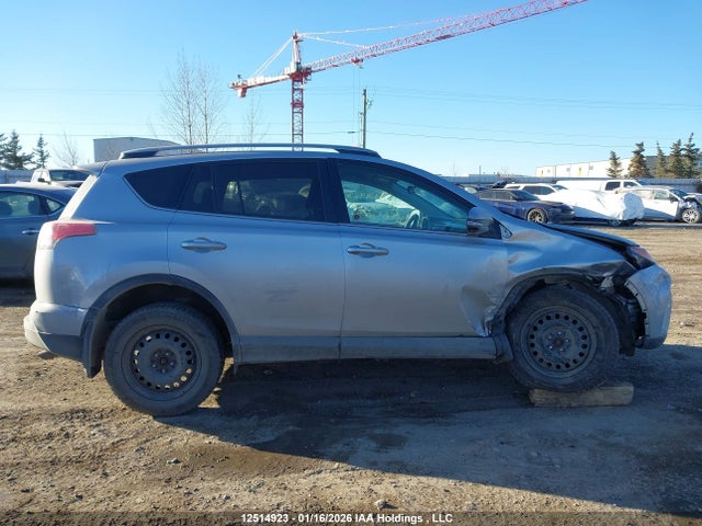 Toyota RAV4 LE 2018 2T3BFREV7JW854884 Image 14