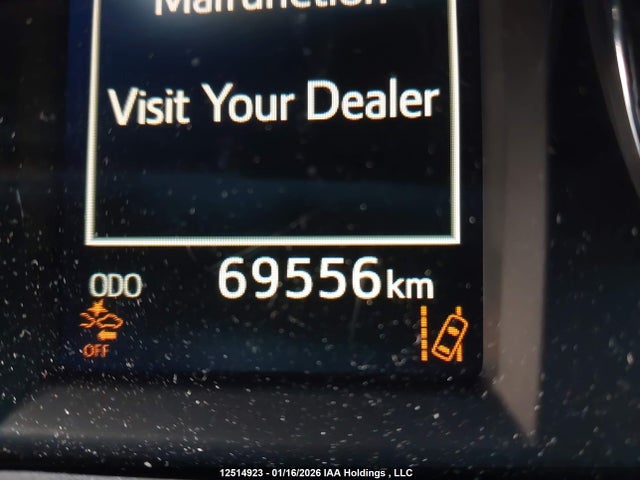 Toyota RAV4 LE 2018 2T3BFREV7JW854884 Image 16