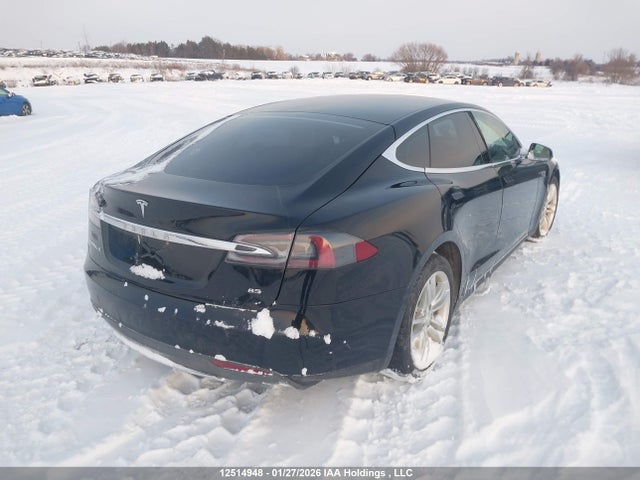 12514948 :رقم المزاد ، 5YJSA1H10EFP35563 vin ، 2014 Tesla Model S مزاد بيع