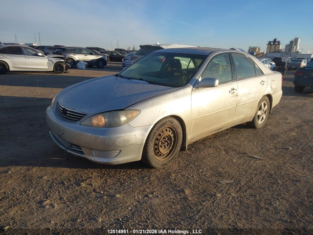 12514951 :رقم المزاد ، 4T1BE32K25U507181 vin ، 2005 Toyota Camry Le/xle/se مزاد بيع