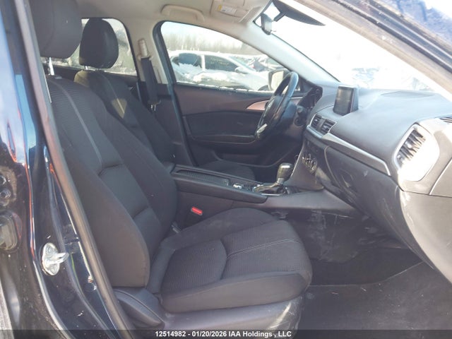 3MZBN1V76JM221653 Mazda Mazda3 50th Anniversary Edition/gs/se