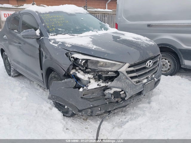 KM8J23A46HU278662 Hyundai TUCSON SE