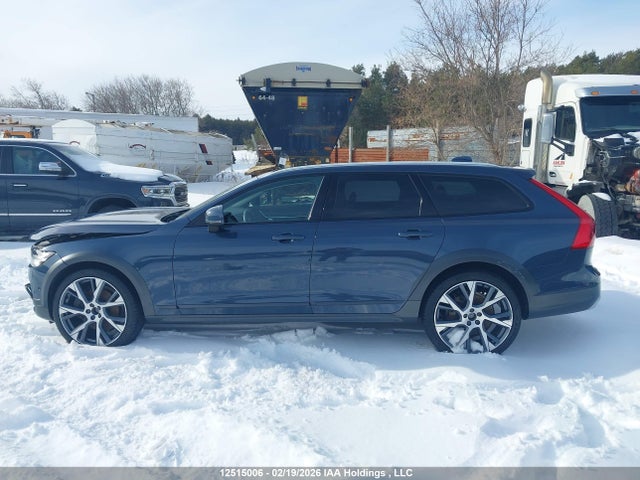 YV4A22NL2K1072597 Volvo V90 Cross Country T6 Inscription