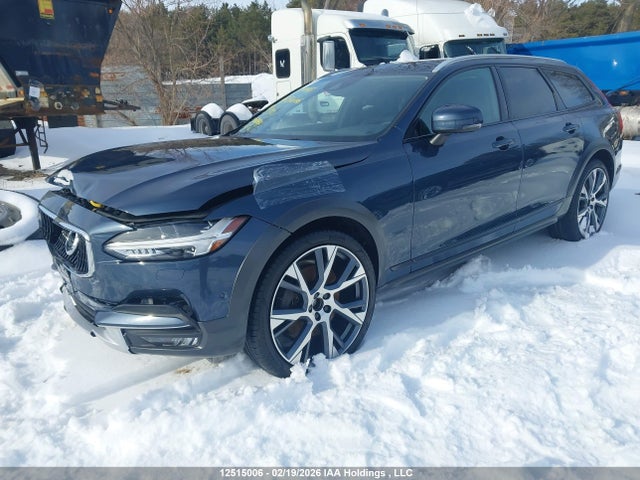 YV4A22NL2K1072597 Volvo V90 Cross Country T6 Inscription