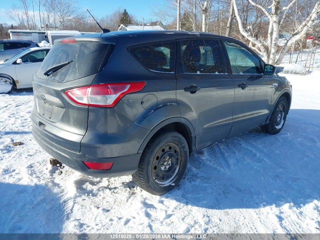 1FMCU0F71FUA20678 Ford ESCAPE S
