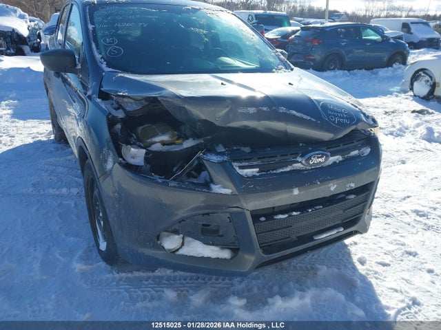 1FMCU0F71FUA20678 Ford ESCAPE S
