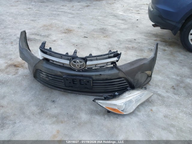 4T1BF1FKXFU928997 Toyota CAMRY LE