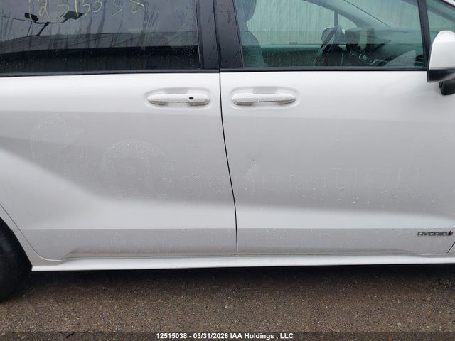 12515038 :رقم المزاد ، 5TDGRKEC0MS012560 vin ، 2021 Toyota Sienna Le/xle/xse/limited/platinum مزاد بيع