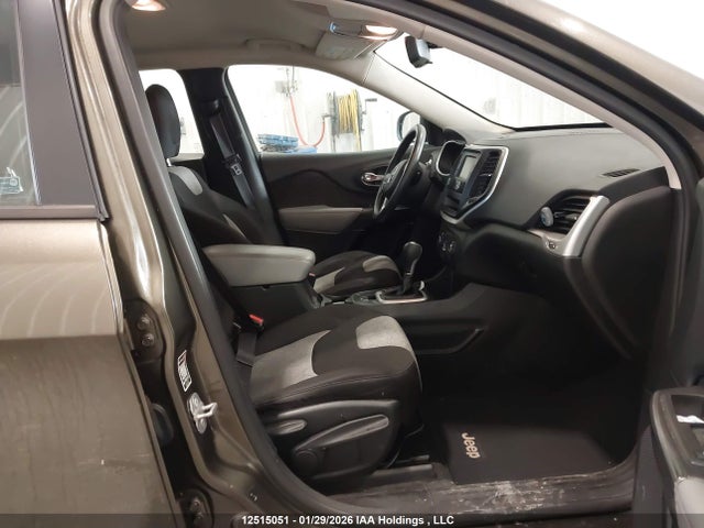 1C4PJLAB6EW287538 Jeep Cherokee Sport