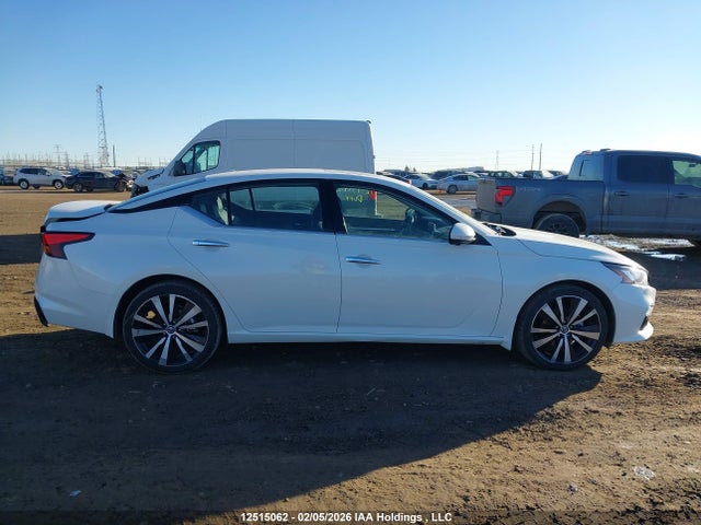 1N4BL4FW0NN353843 Nissan Altima 2.5 Platinum