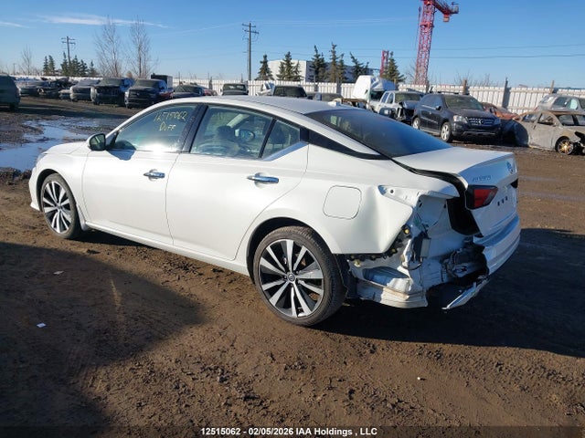 1N4BL4FW0NN353843 Nissan Altima 2.5 Platinum