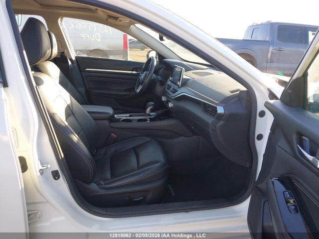 1N4BL4FW0NN353843 Nissan Altima 2.5 Platinum