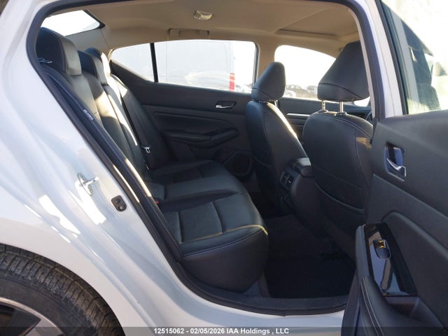 1N4BL4FW0NN353843 Nissan Altima 2.5 Platinum