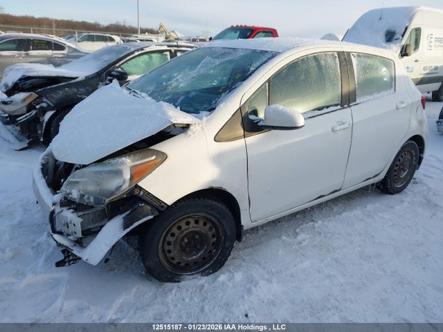 VNKKTUD32FA023818 Toyota Yaris