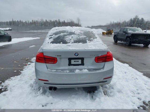 WBA8D9C50JEM32625 BMW 330 XI