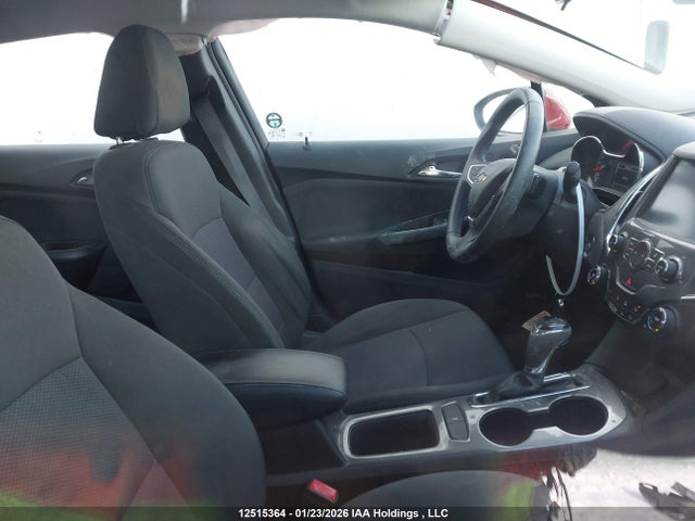 1G1BE5SM0J7141143 Chevrolet Cruze