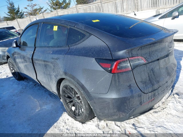 7SAYGDEF3NF381986 Tesla Model Y