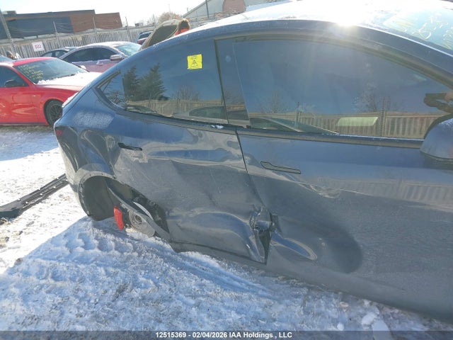 7SAYGDEF3NF381986 Tesla Model Y