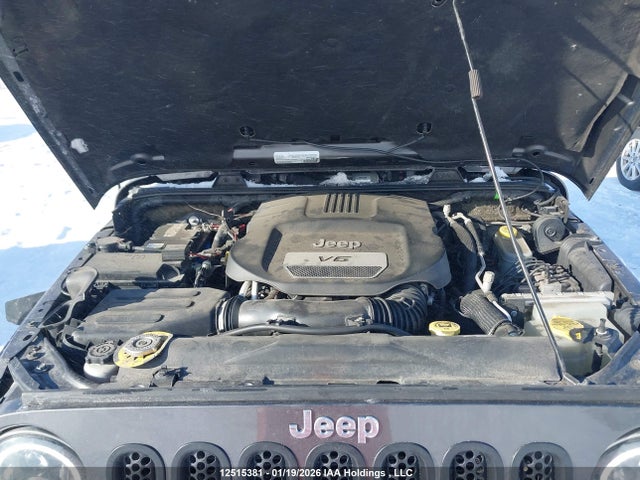 1C4BJWEG4JL885320 Jeep Wrangler Unlimited Sahara