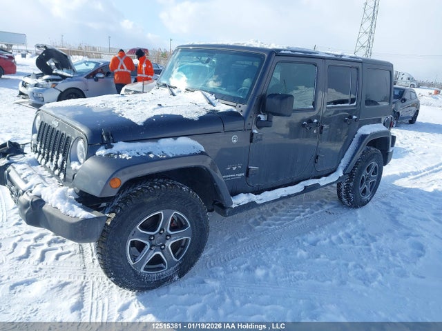 1C4BJWEG4JL885320 Jeep Wrangler Unlimited Sahara