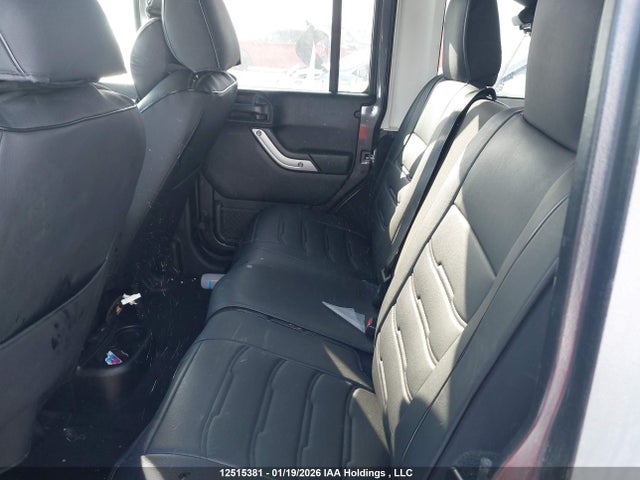 1C4BJWEG4JL885320 Jeep Wrangler Unlimited Sahara