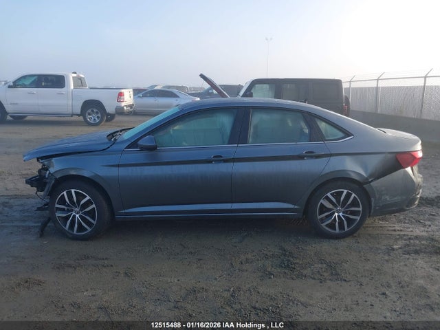 3VWEX7BU3SM028219 Volkswagen JETTA SE