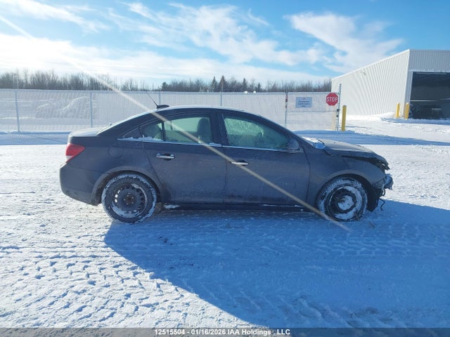 1G1PE5SBXF7253119 Chevrolet Cruze 2lt