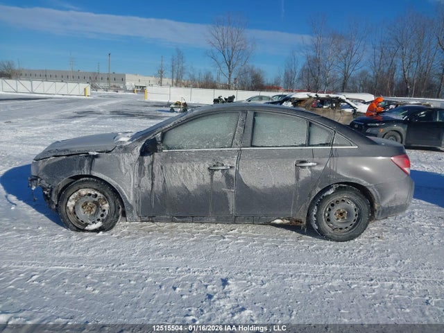 1G1PE5SBXF7253119 Chevrolet Cruze 2lt